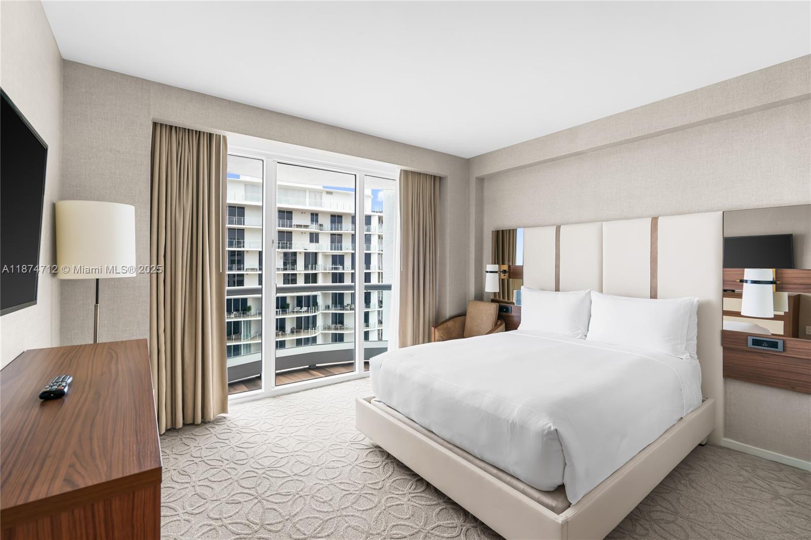 551 FLB CONDOMINIUM RESID - Residential