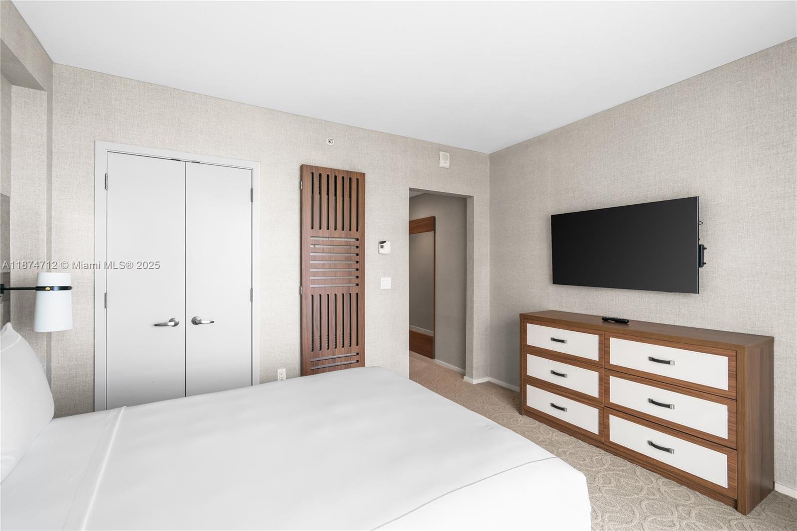 551 FLB CONDOMINIUM RESID - Residential