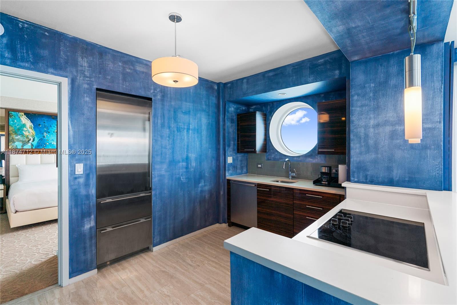 551 FLB CONDOMINIUM RESID - Residential