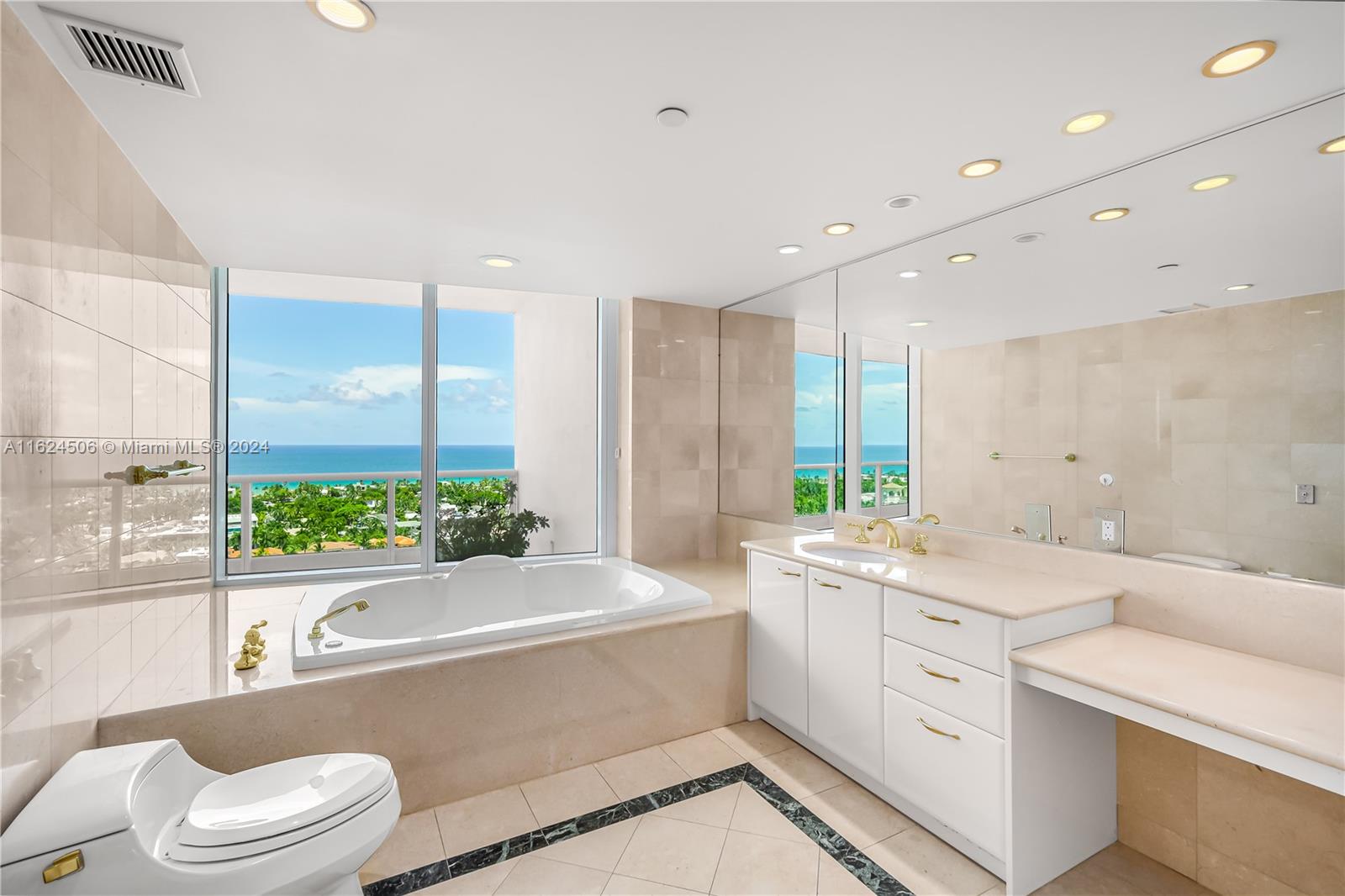 TOWERS OF PORTO VITA-SOUT - Residential