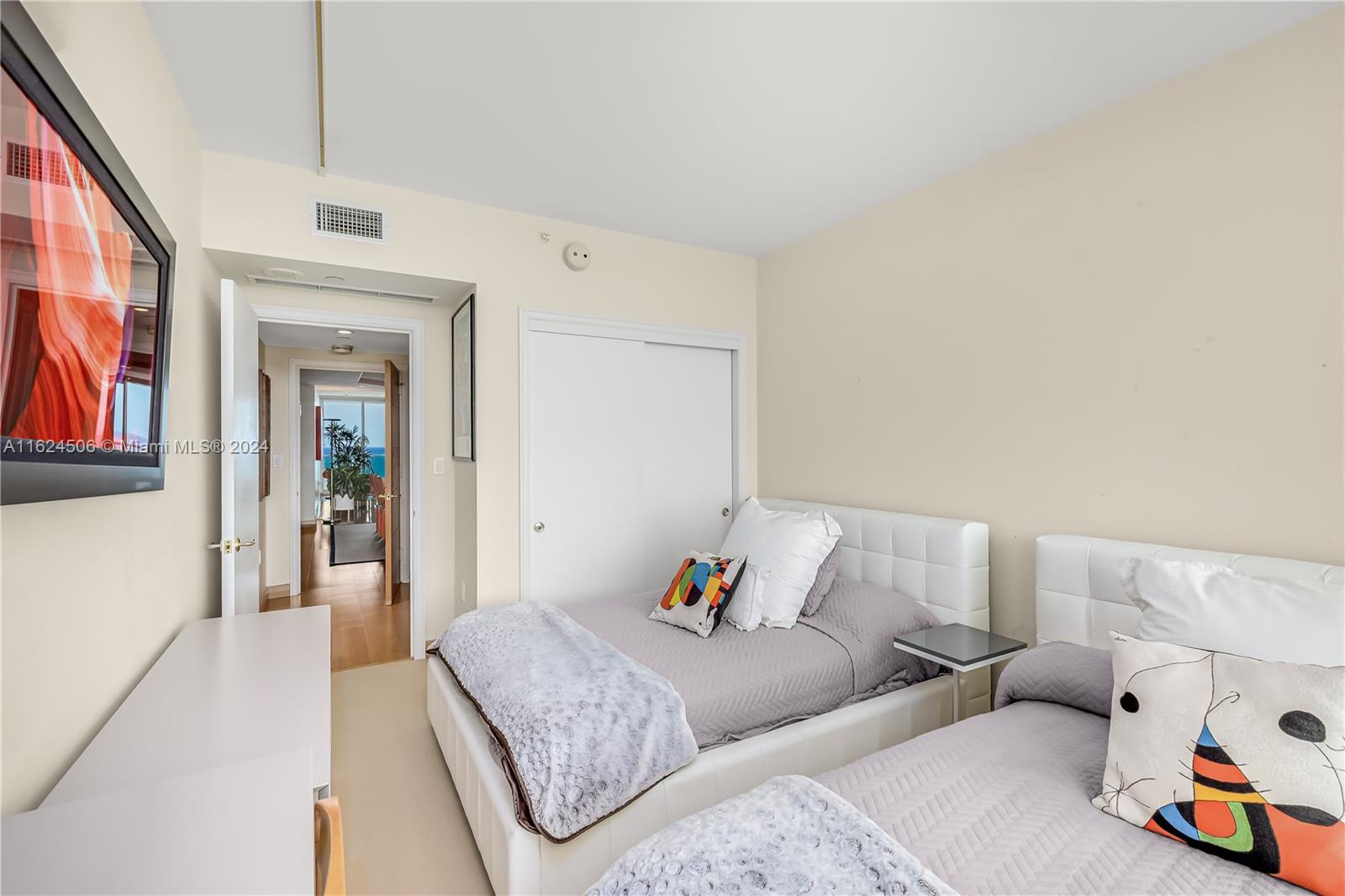 TOWERS OF PORTO VITA-SOUT - Residential