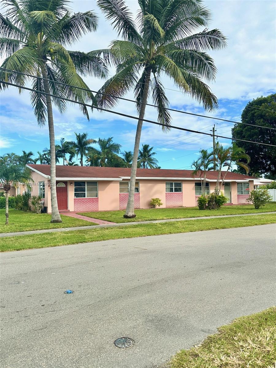 Rental Property at 202 Se 3rd Pl 2, Dania Beach, Miami-Dade County, Florida - Bedrooms: 3 
Bathrooms: 2  - $2,595 MO.