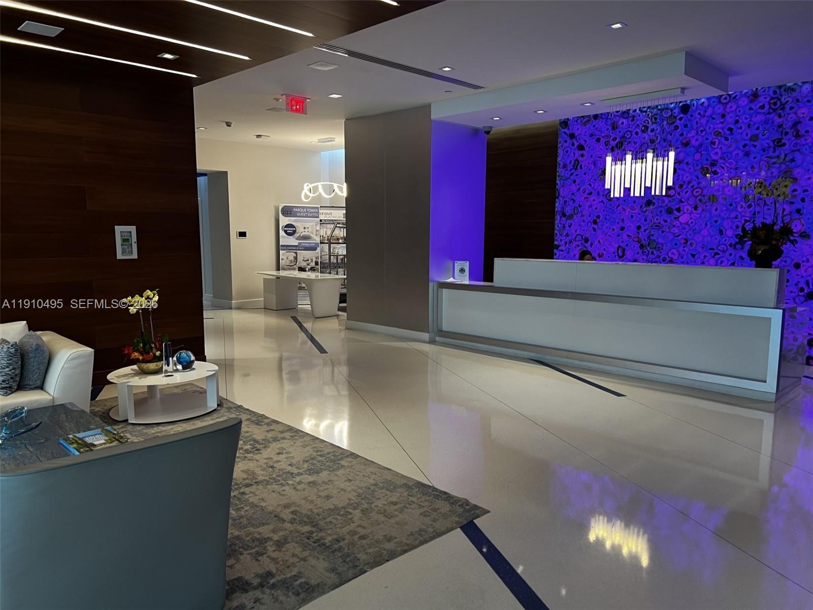 PARQUE TOWERS CONDO - Residential