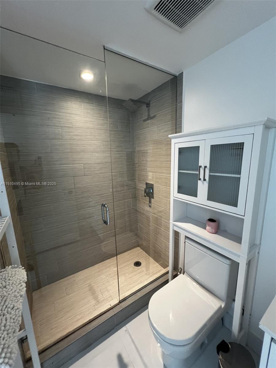 PARQUE TOWERS CONDO - Residential