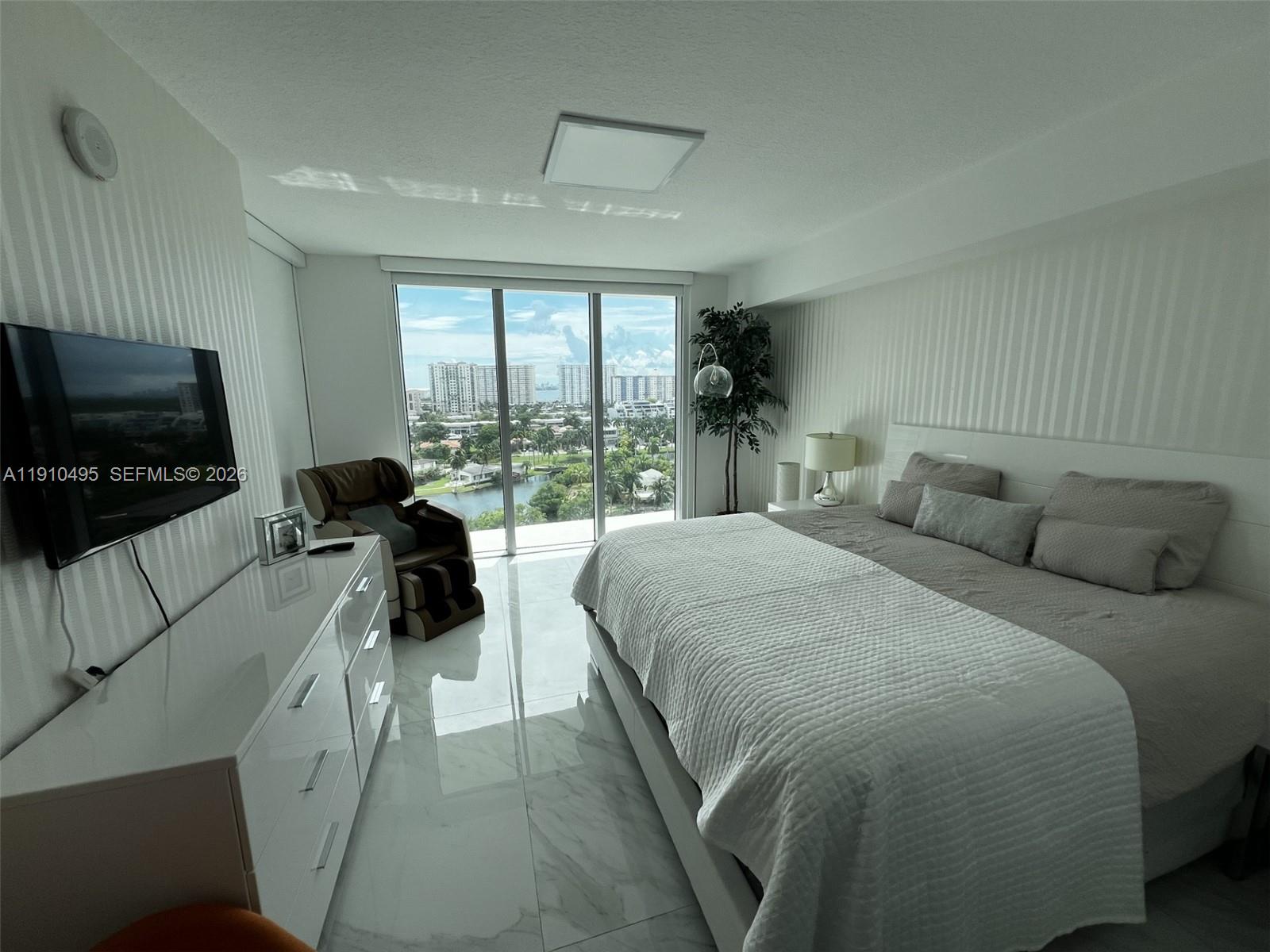 PARQUE TOWERS CONDO - Residential