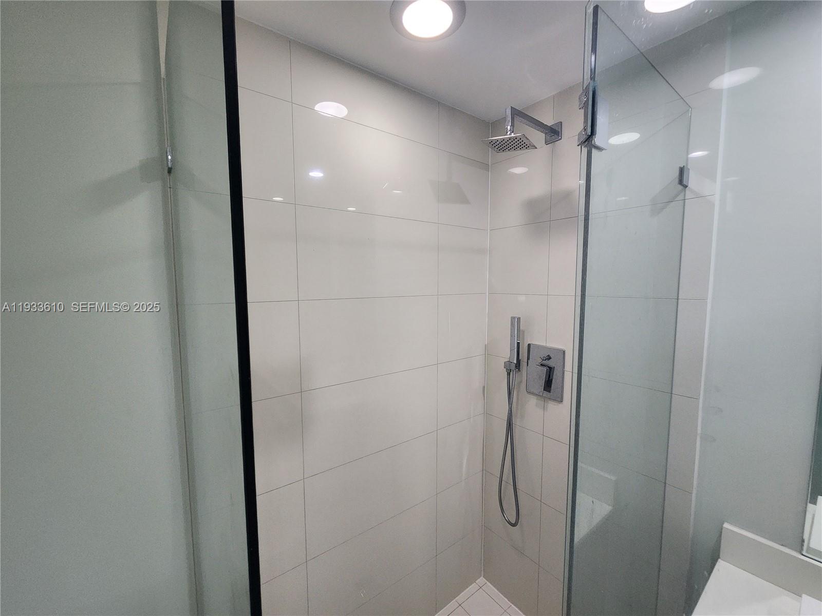 SLS BRICKELL - Residential