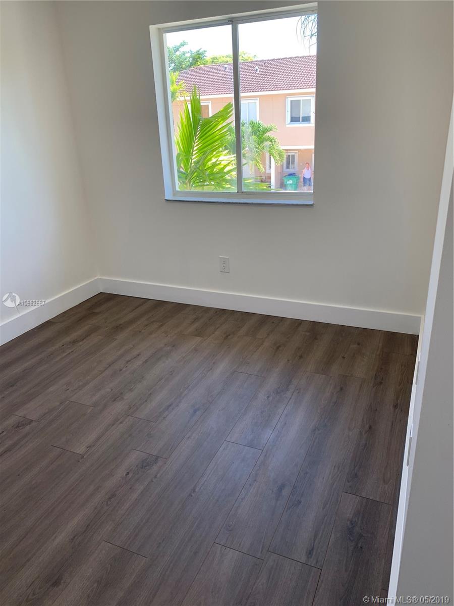 WEITZER SERENA LAKES TOWN - Residential