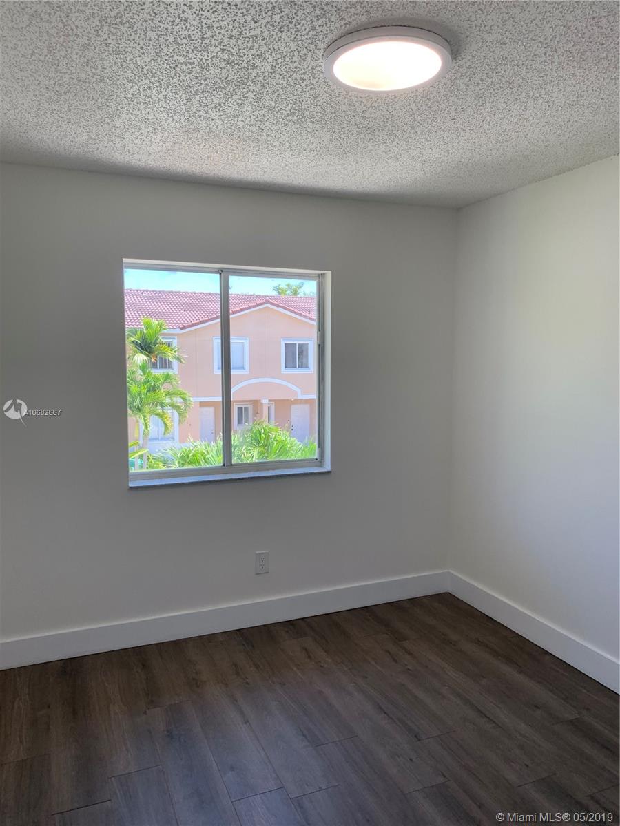 WEITZER SERENA LAKES TOWN - Residential
