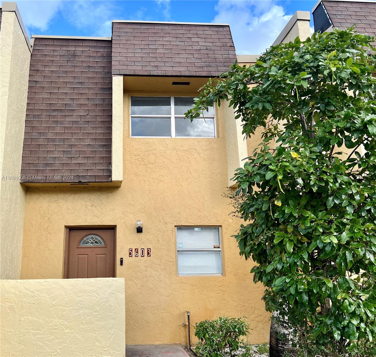 BLUEBERRY HILL IV CONDO - Residential