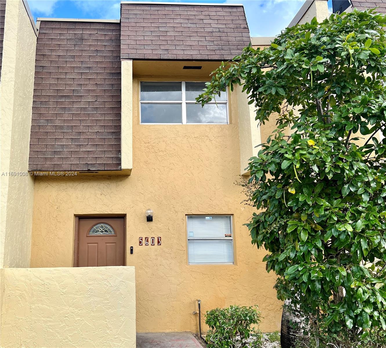 BLUEBERRY HILL IV CONDO - Residential