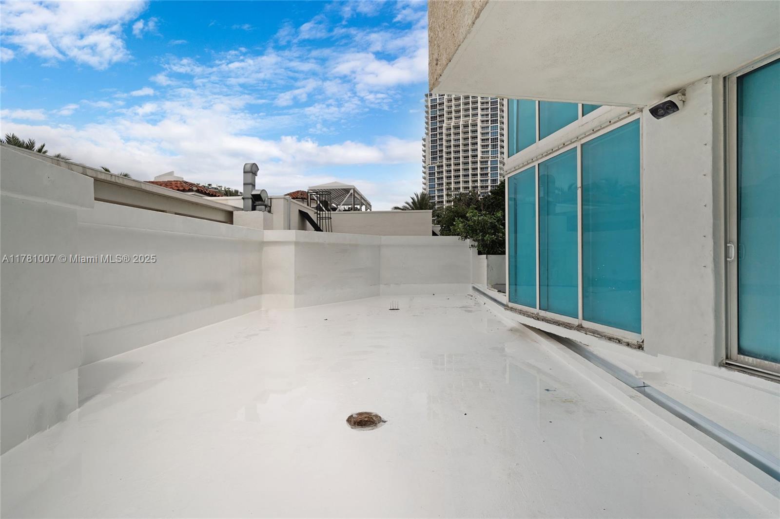 PORTOFINO TOWER CONDO - Residential