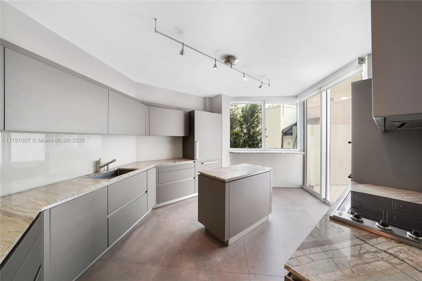 PORTOFINO TOWER CONDO - Residential