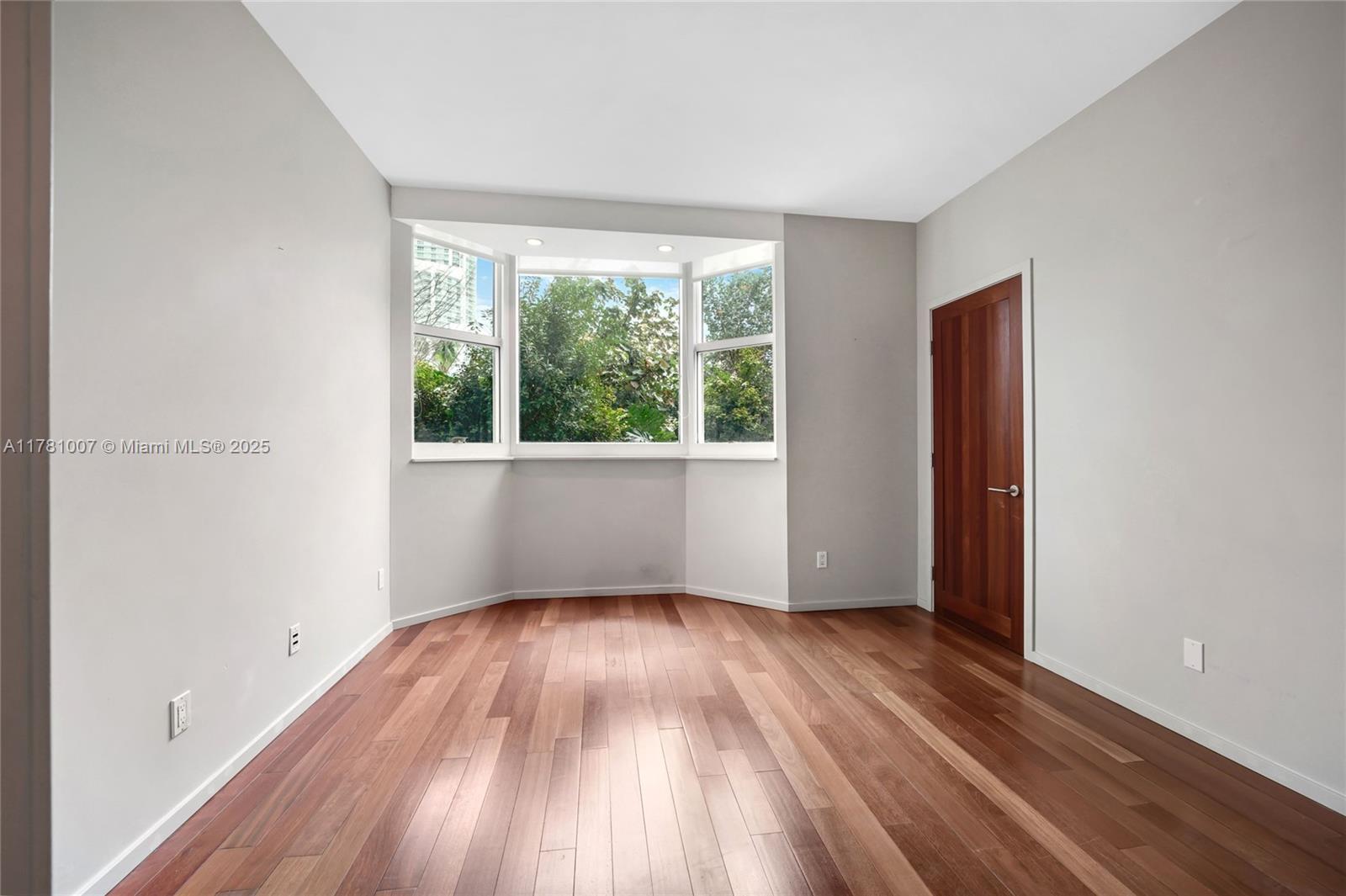 PORTOFINO TOWER CONDO - Residential