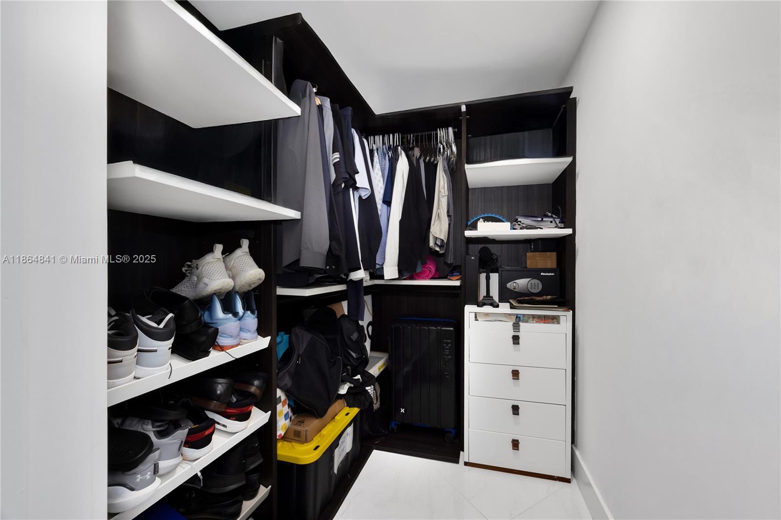 MERRICK MANOR CONDO - Residential