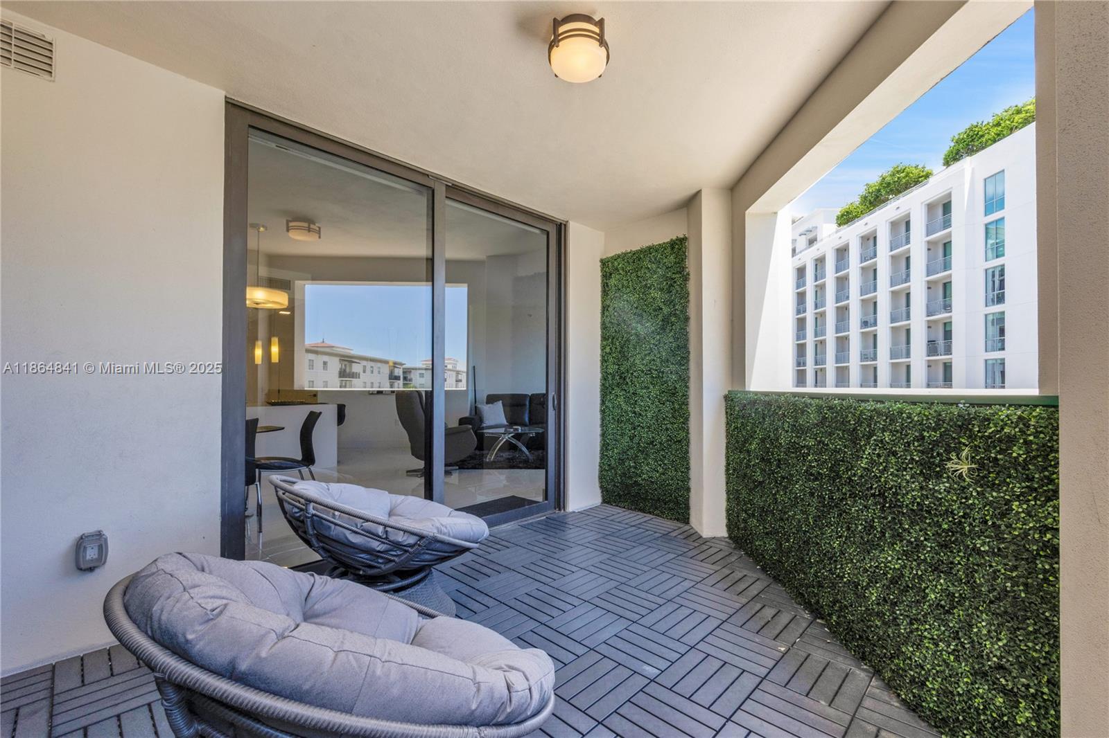 MERRICK MANOR CONDO - Residential