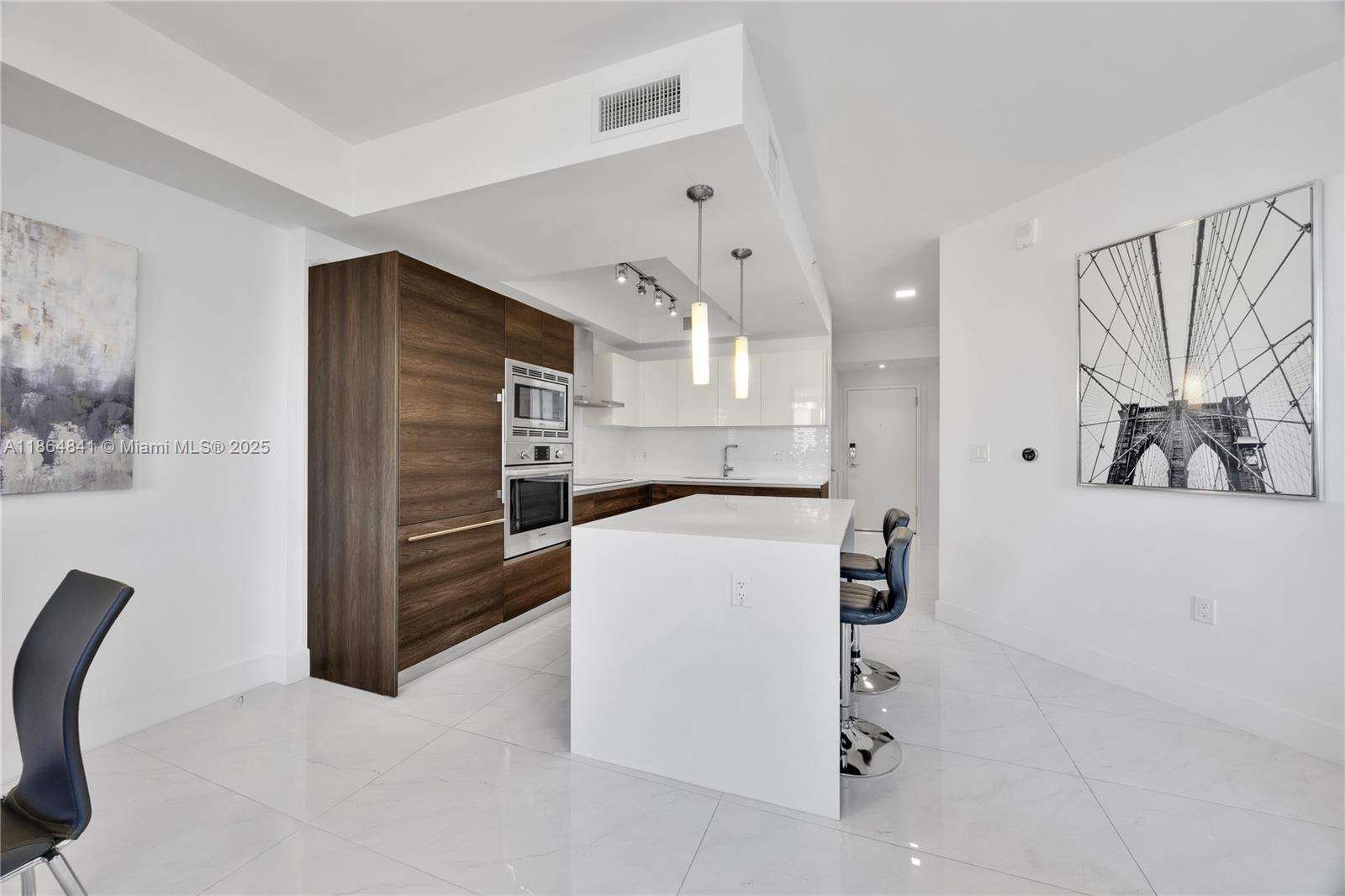 MERRICK MANOR CONDO - Residential