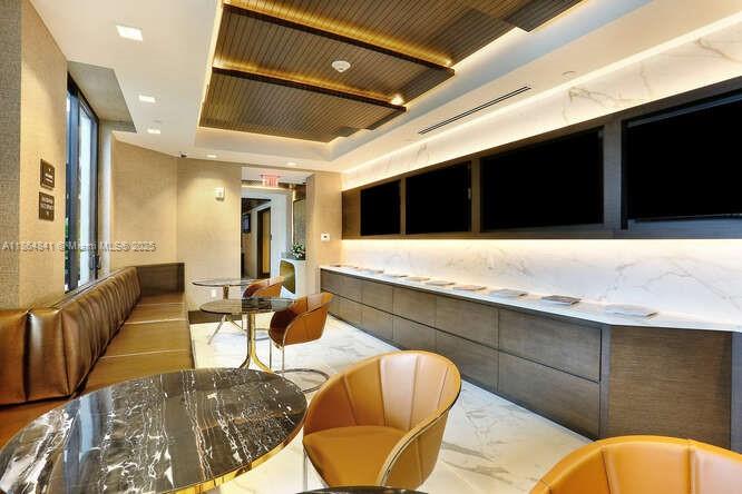 MERRICK MANOR CONDO - Residential