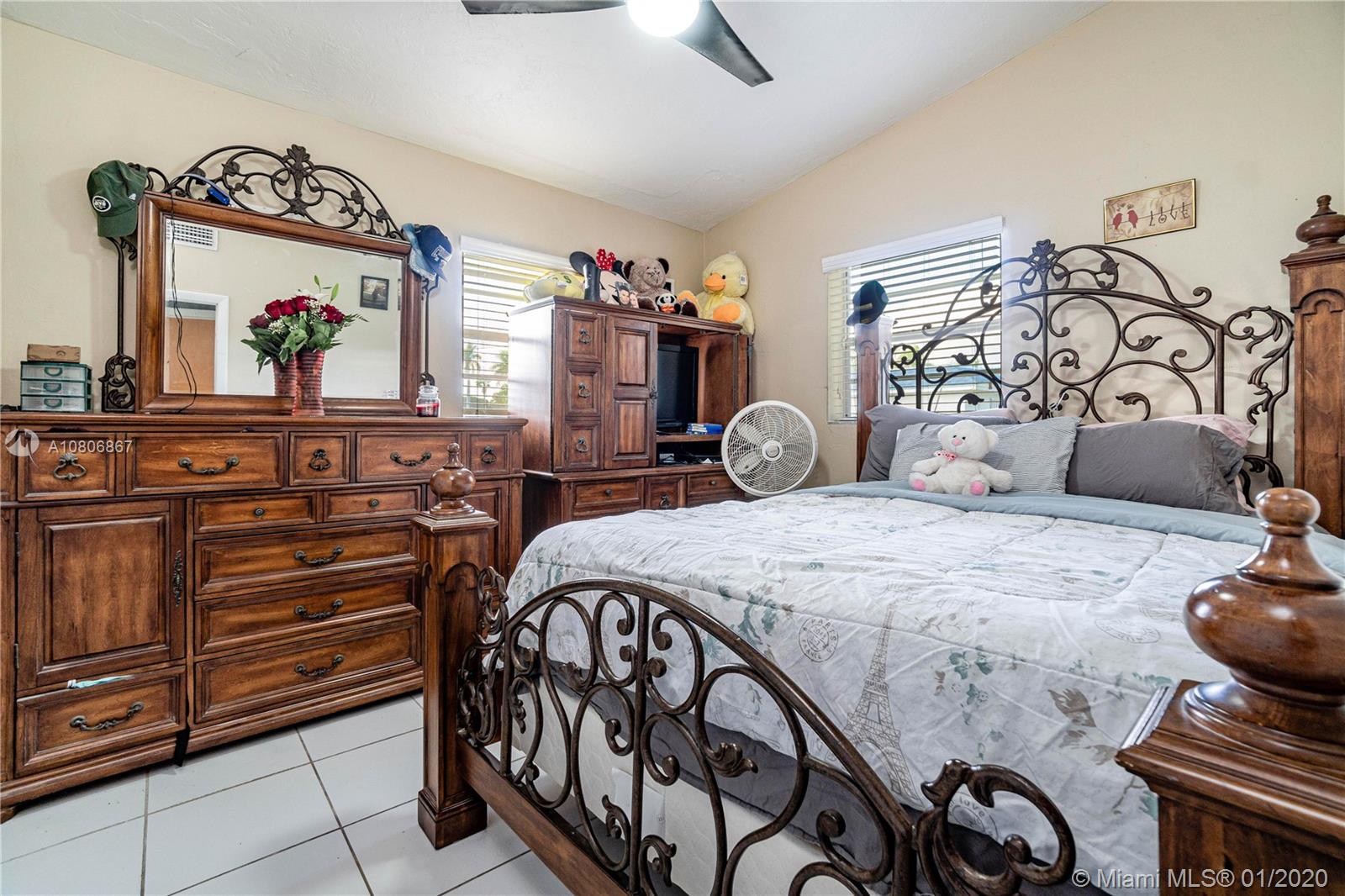 REPLAT OF PORTIONS OF RIC - Residential