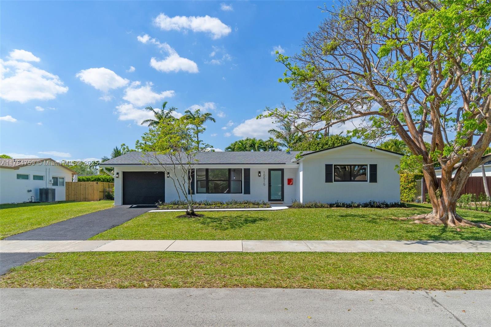 10515 Sw 96th Ter, Miami, Broward County, Florida - 3 Bedrooms  
2 Bathrooms - 