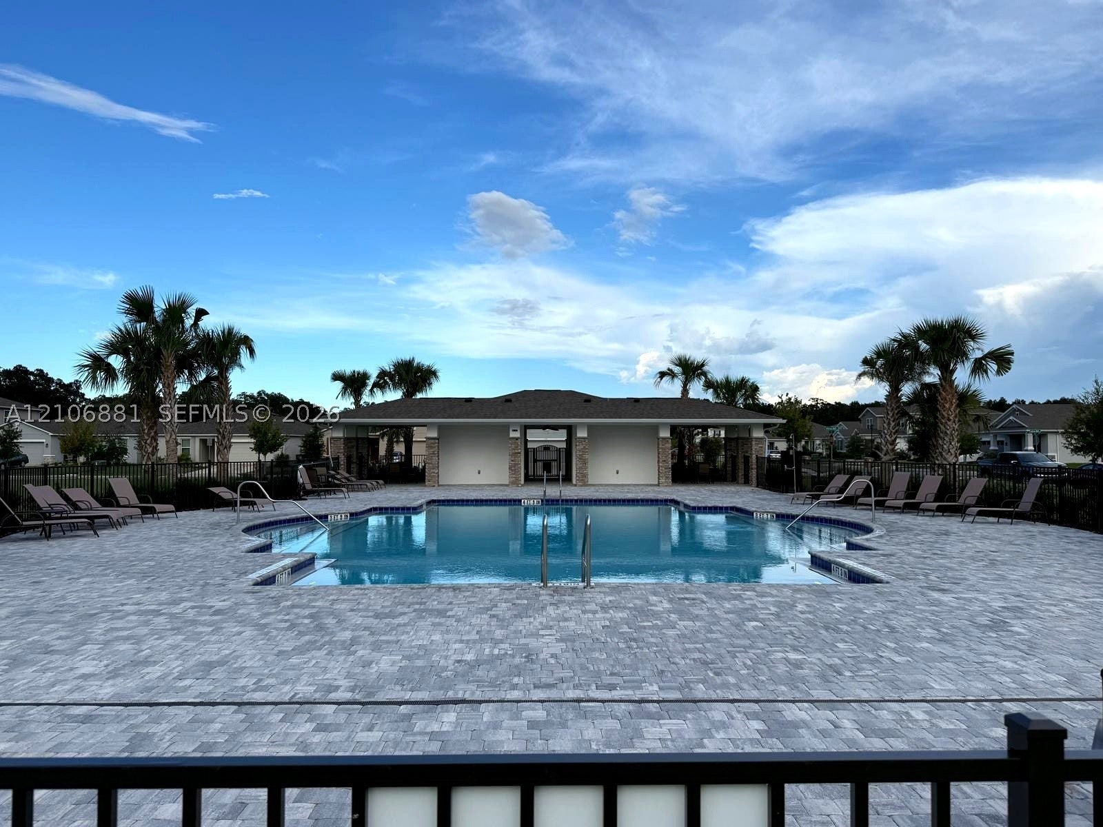 1306 AXEL GRAESON AVE