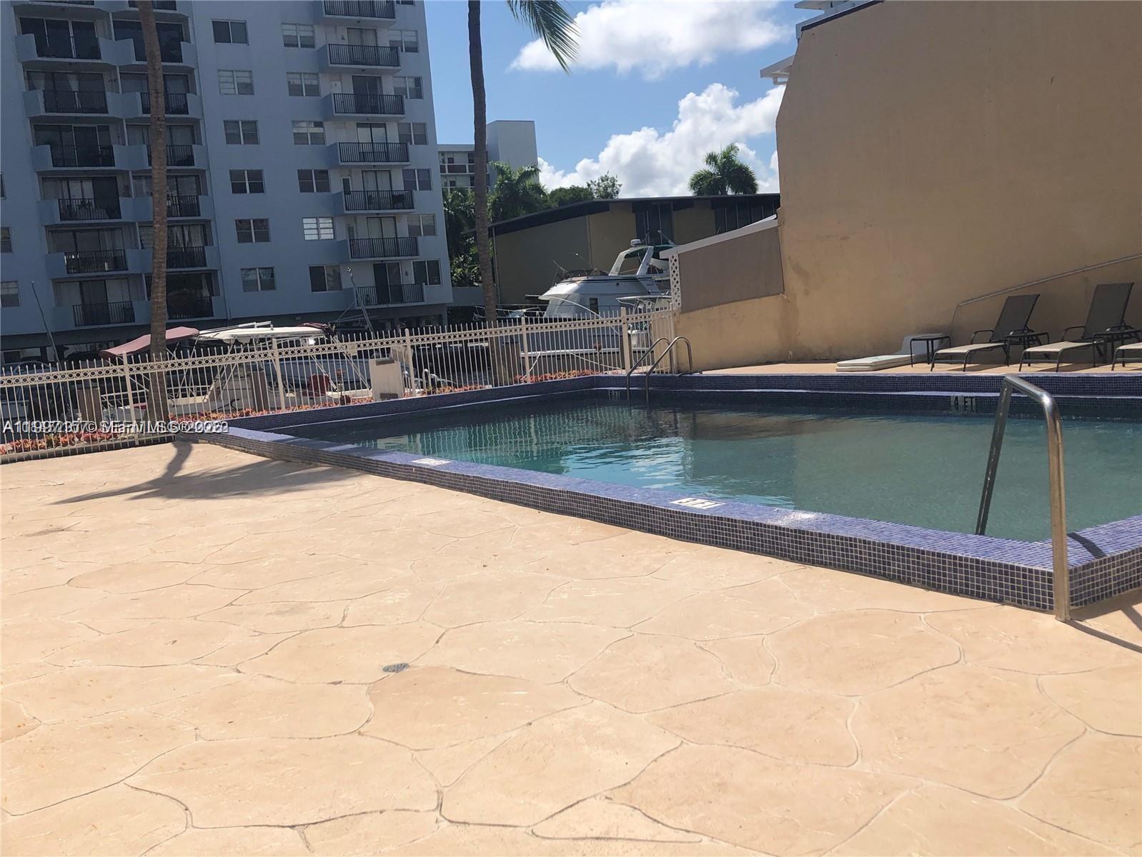 BEACH CLUB VILLAS CONDO - Residential