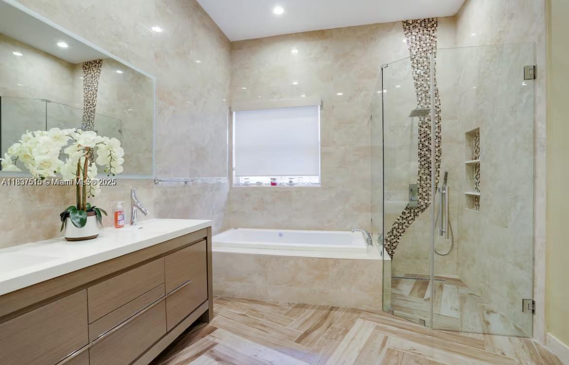 PINE TREE ESTATES - Residential Lease