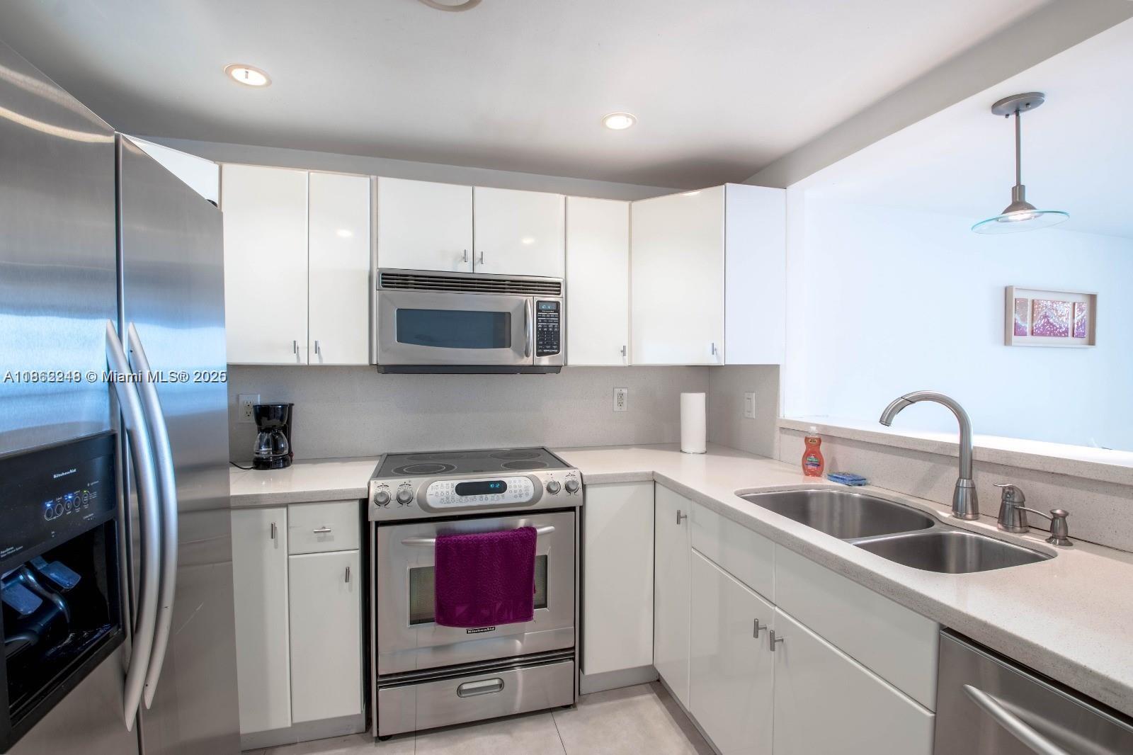 Impeccable, renovated and spacious unfurnished or furnished 2 bed 2 bath unit in the heart of Aventura close to shopping mall, restaurants and the beach. Beautiful city and Turnberry golf course views from this high floor. Unit features modern kitchen with stainless steel appliances open to the dining/living area and balcony. Lots of closet space for your convenience. One covered assigned parking space and plenty of guest parking. 24 hour secured building. Amenities include community pool, hot tub, gym and so much more. Enjoy a walk or run around Country Club Dr path and take advantage of Aventura's convenience of it's bus service.