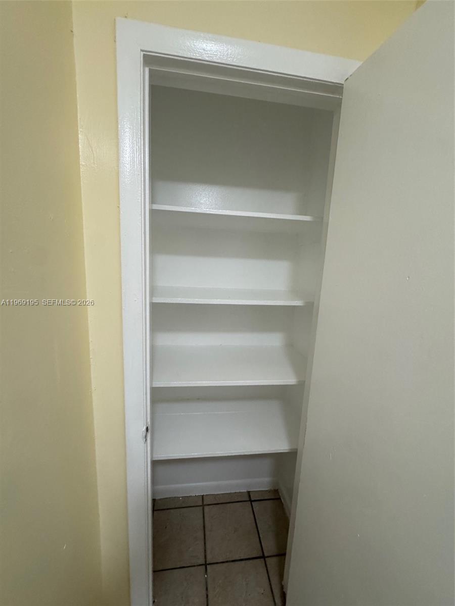 LAKEVIEW HEIGHTS ADD 4 - Residential Income