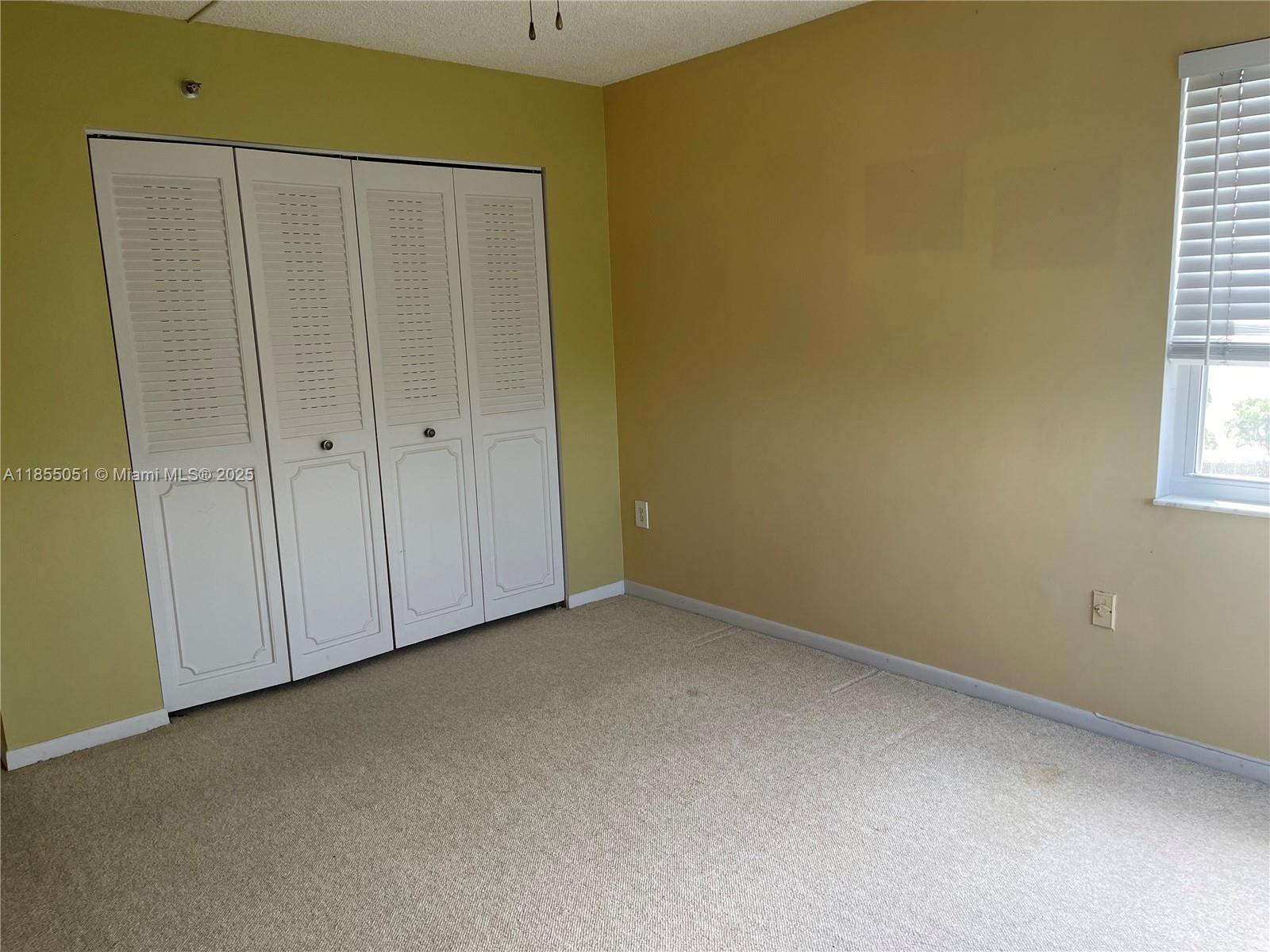 18TH HOLE AT INVERRARY CO - Residential