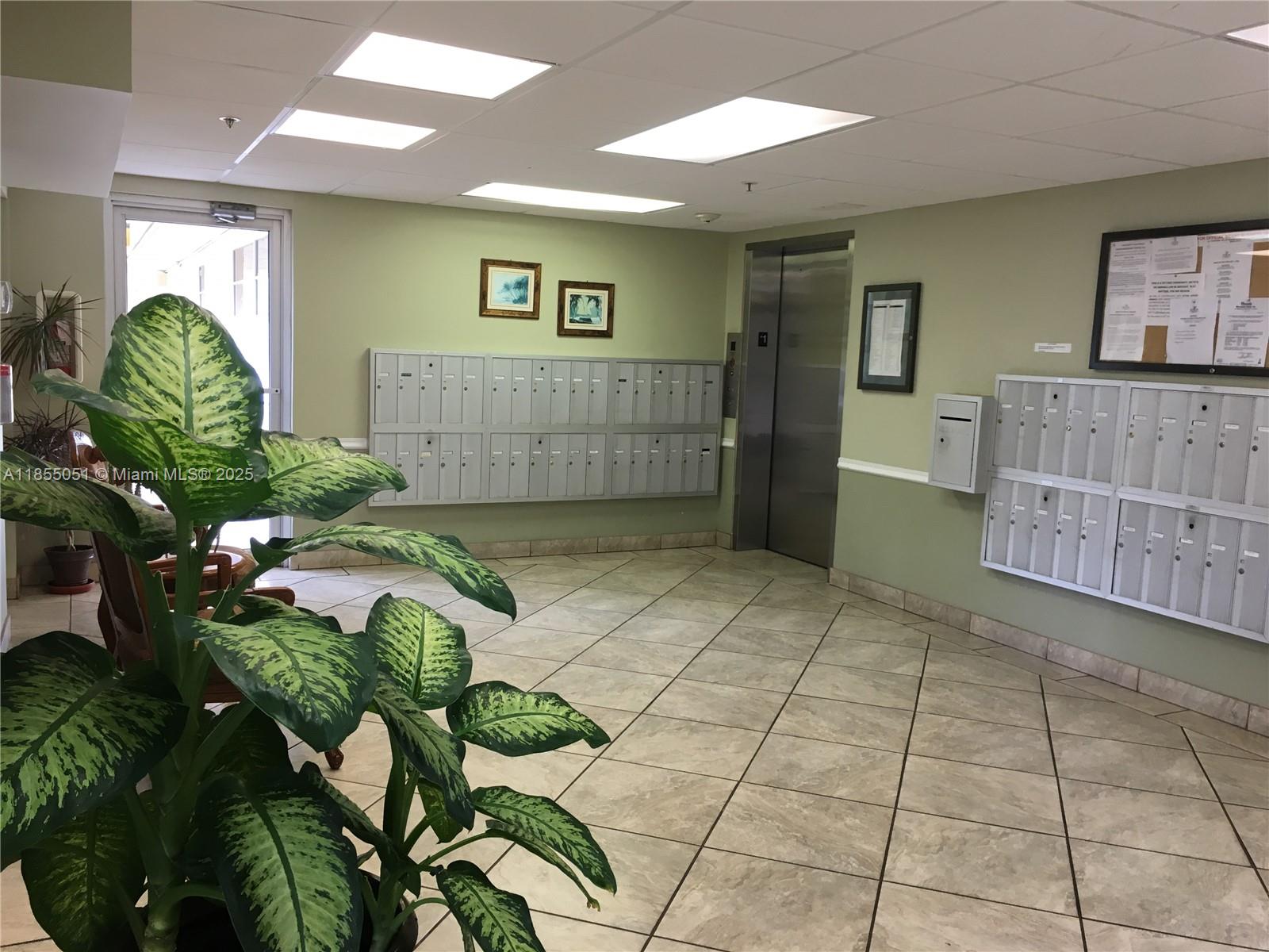 18TH HOLE AT INVERRARY CO - Residential