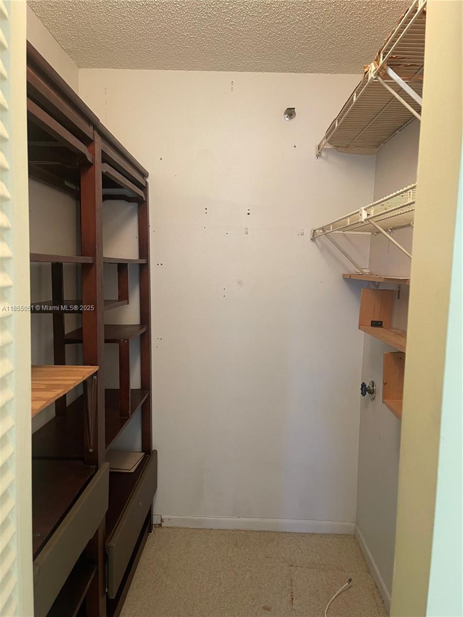 18TH HOLE AT INVERRARY CO - Residential