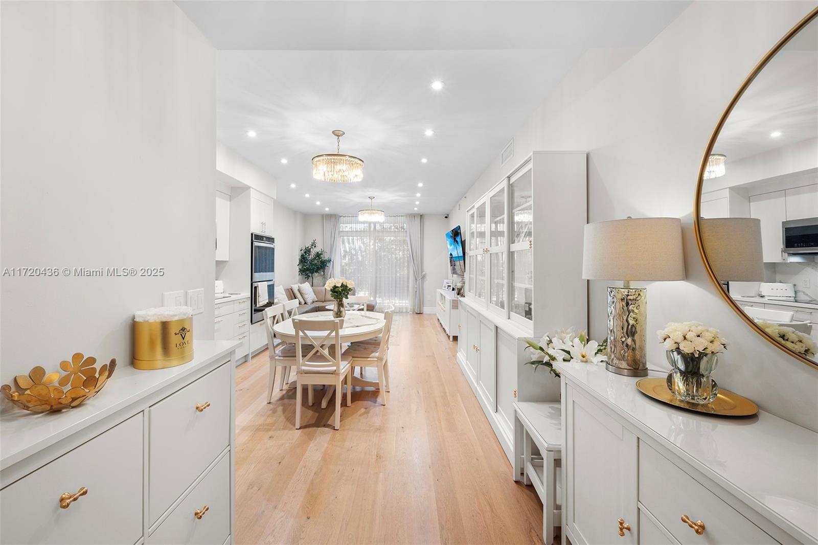 2001 Meridian Ave 326, Miami Beach, Miami-Dade County, Florida - 1 Bedrooms  
2 Bathrooms - 
