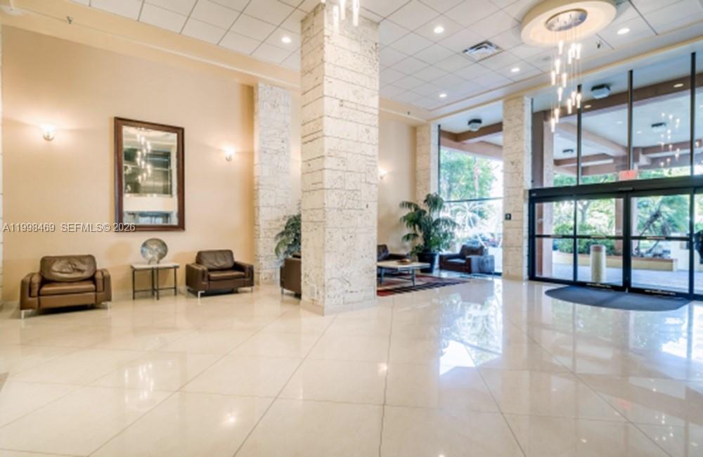 WINSTON TOWERS 700 CONDO - Residential Lease