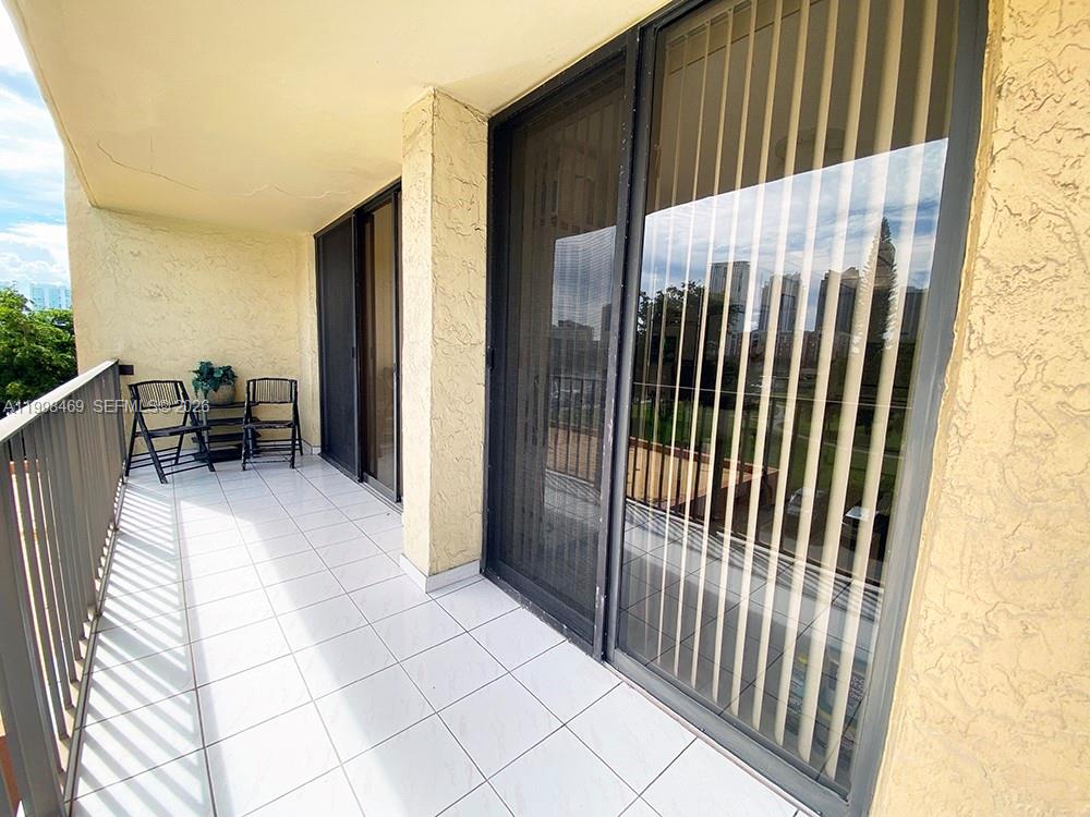 WINSTON TOWERS 700 CONDO - Residential Lease