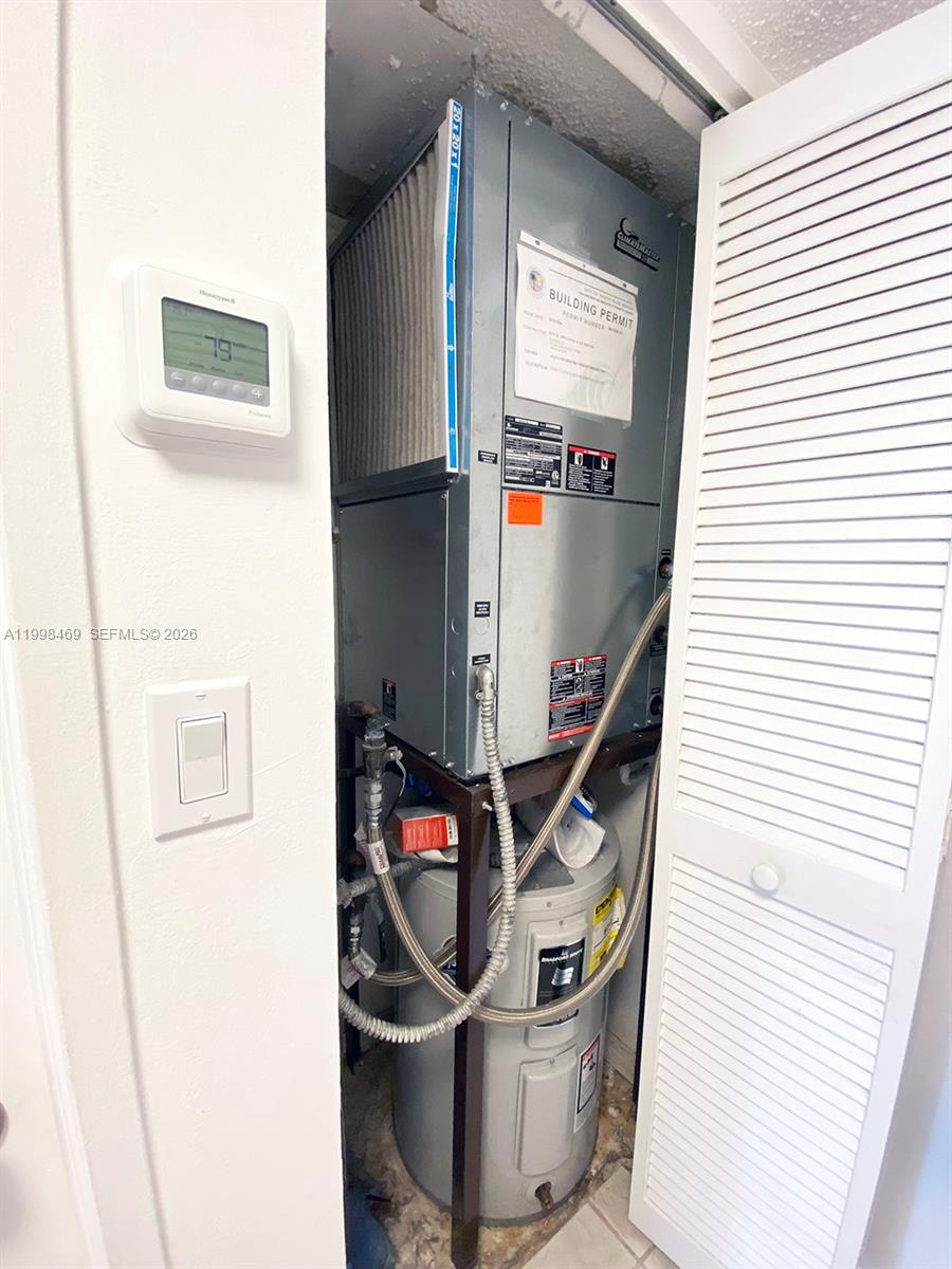 WINSTON TOWERS 700 CONDO - Residential Lease