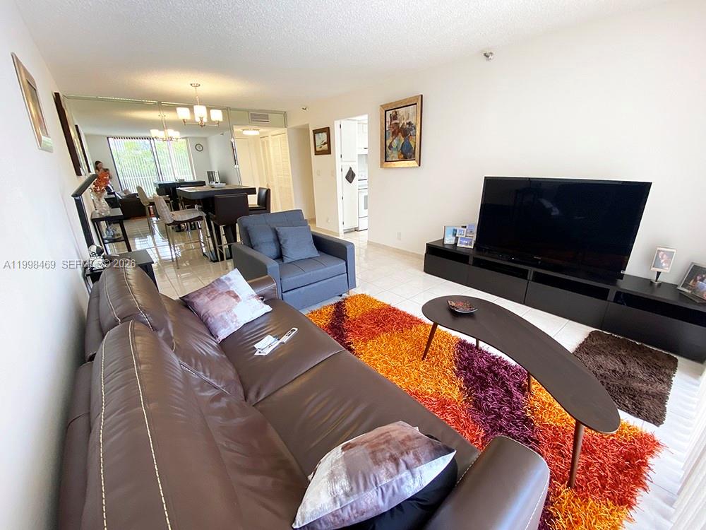 WINSTON TOWERS 700 CONDO - Residential Lease