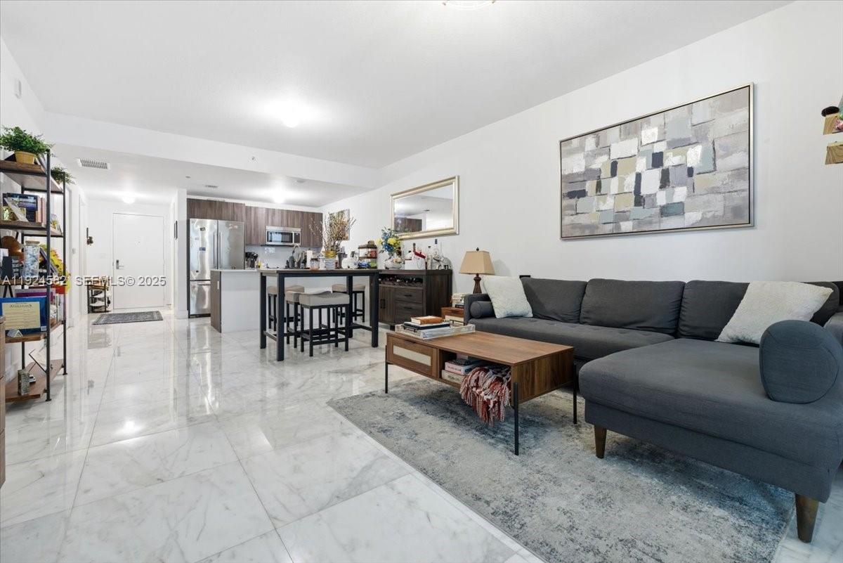 ARIA ON THE BAY CONDO - Residential