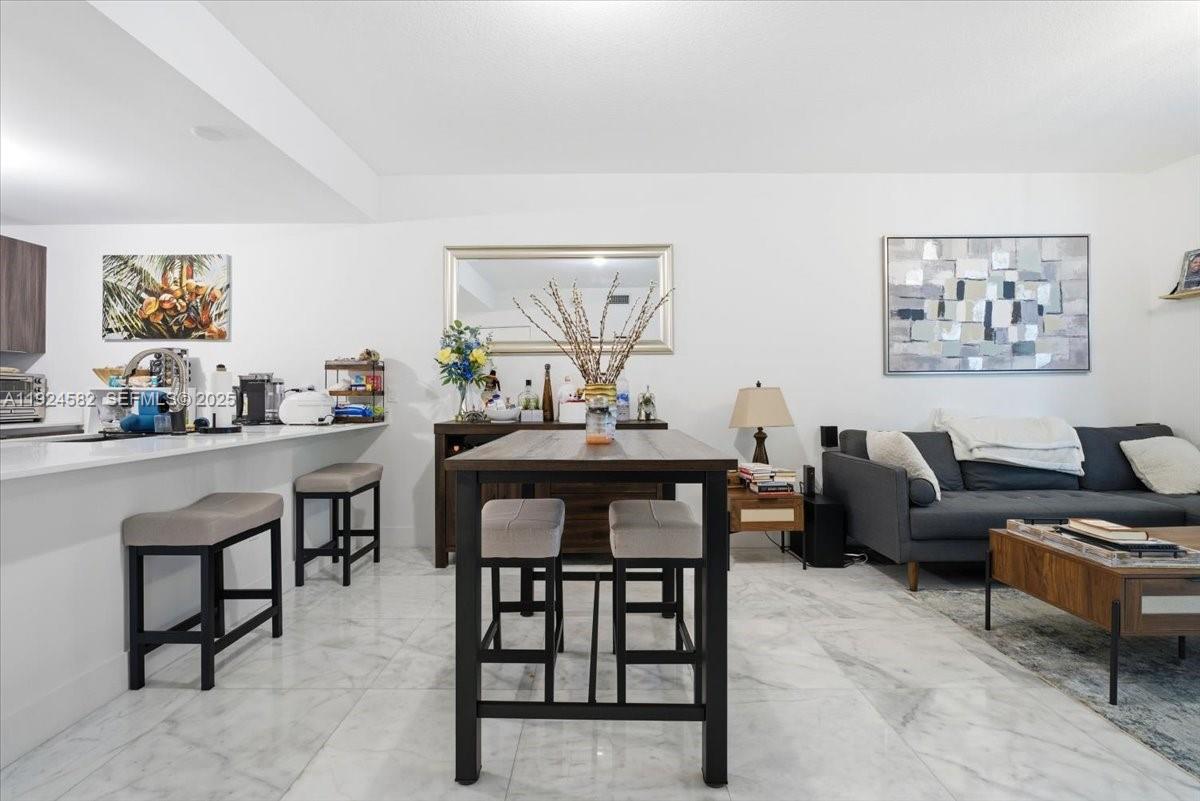 ARIA ON THE BAY CONDO - Residential