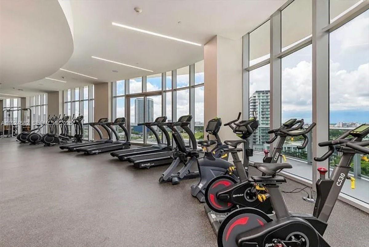 ARIA ON THE BAY CONDO - Residential