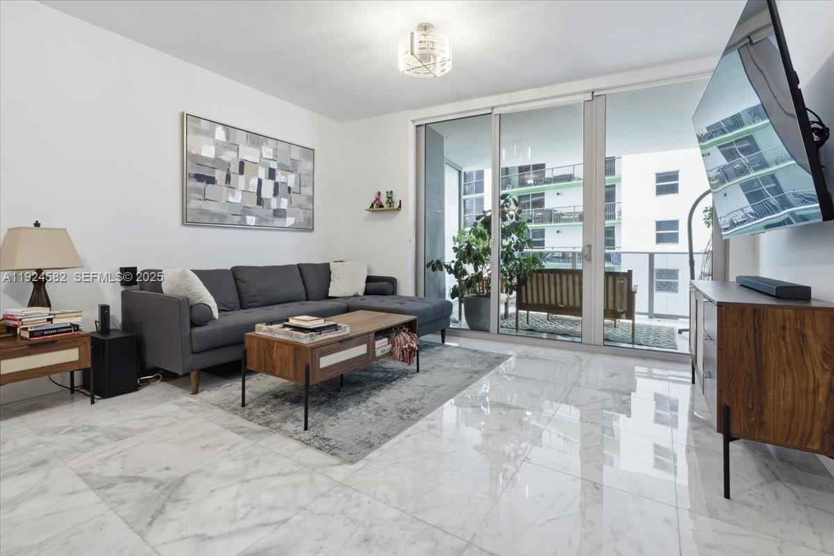 ARIA ON THE BAY CONDO - Residential