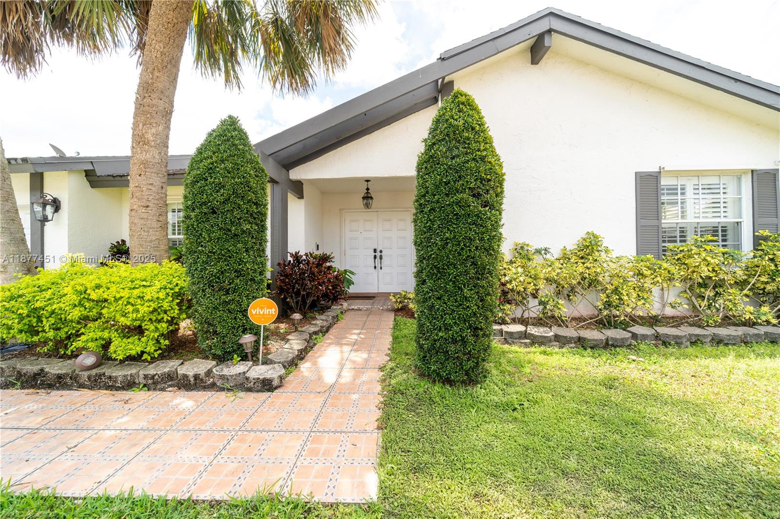 BOULEVARD WOODS NORTH - Residential Lease