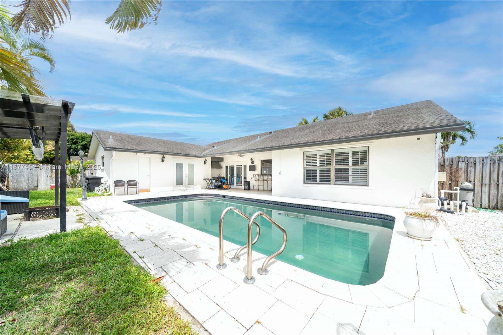 BOULEVARD WOODS NORTH - Residential Lease