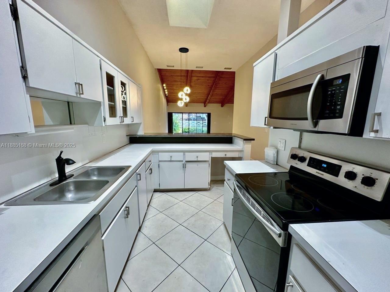 HARBOURWOOD SKETCH OF SUR - Residential Lease