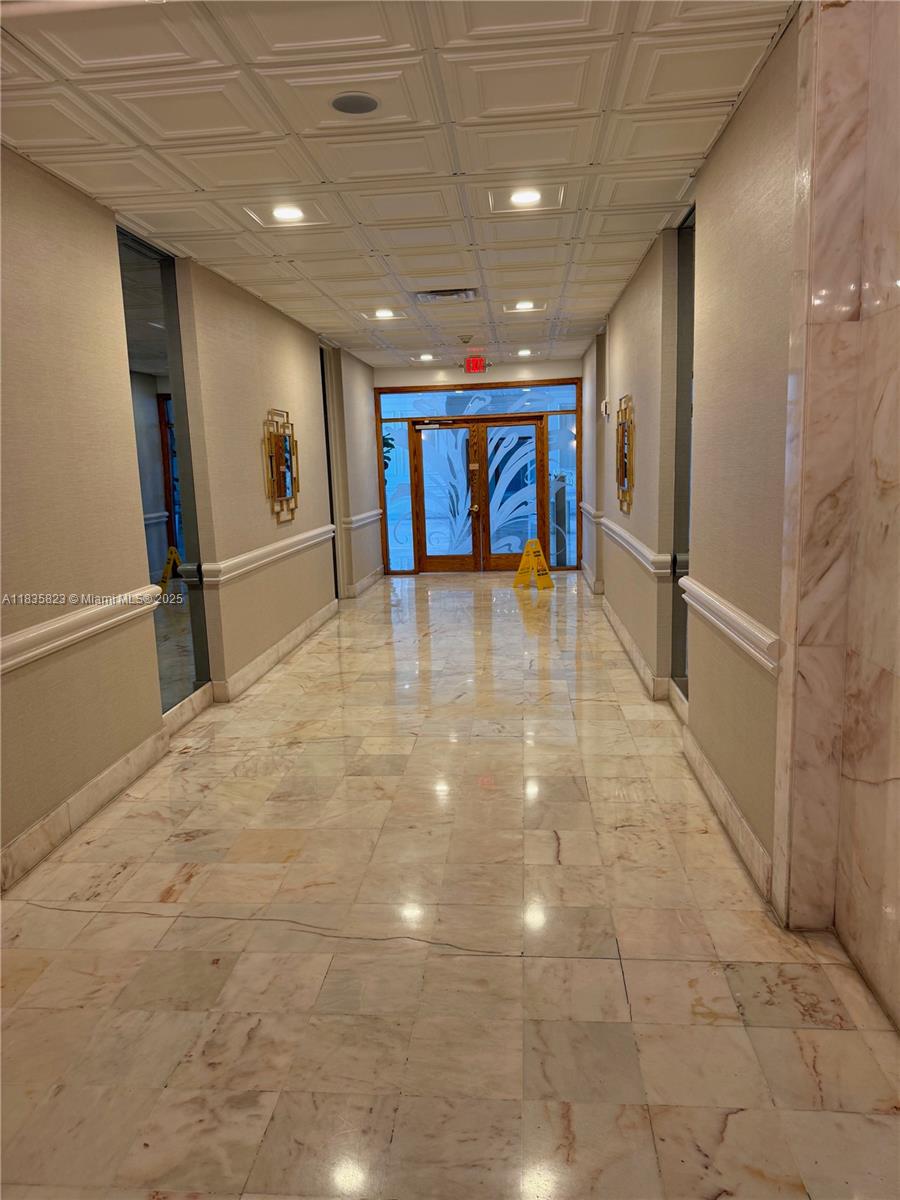 5750 Collins Ave 11D