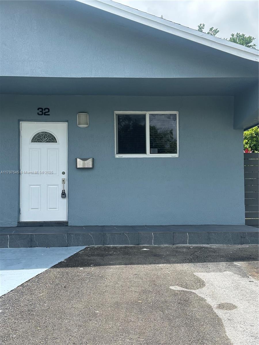 Rental Property at 32 Nw 46th St B, Miami, Broward County, Florida - Bedrooms: 2 
Bathrooms: 1  - $3,000 MO.