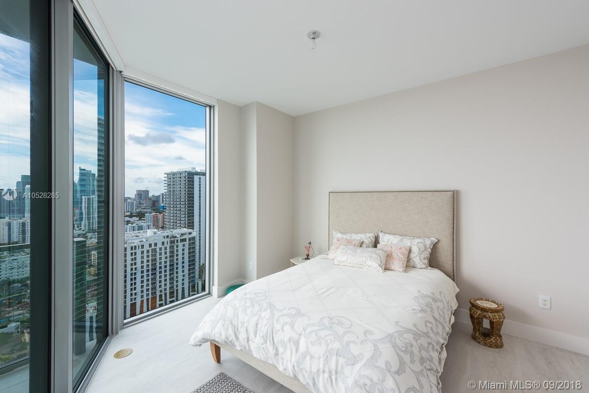 BISCAYNE BEACH CONDO - Residential Lease