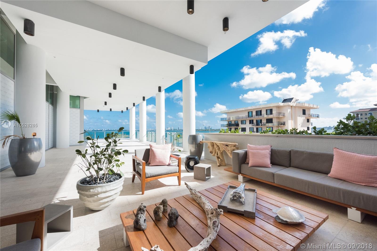 BISCAYNE BEACH CONDO - Residential Lease