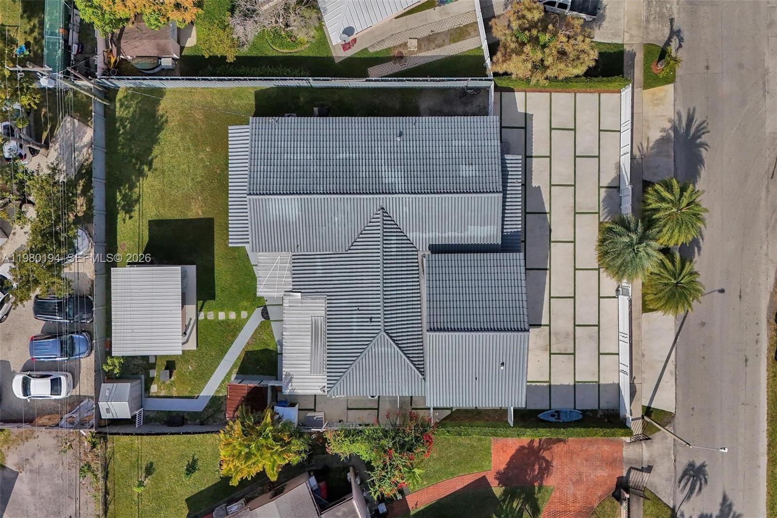 BREEZEVIEW MANORS - Residential