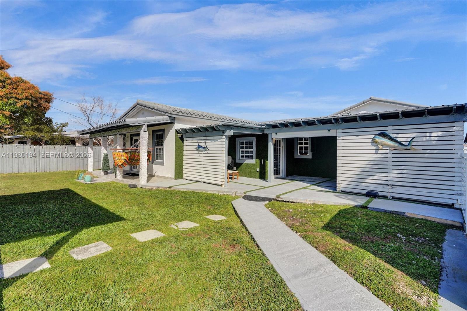 BREEZEVIEW MANORS - Residential