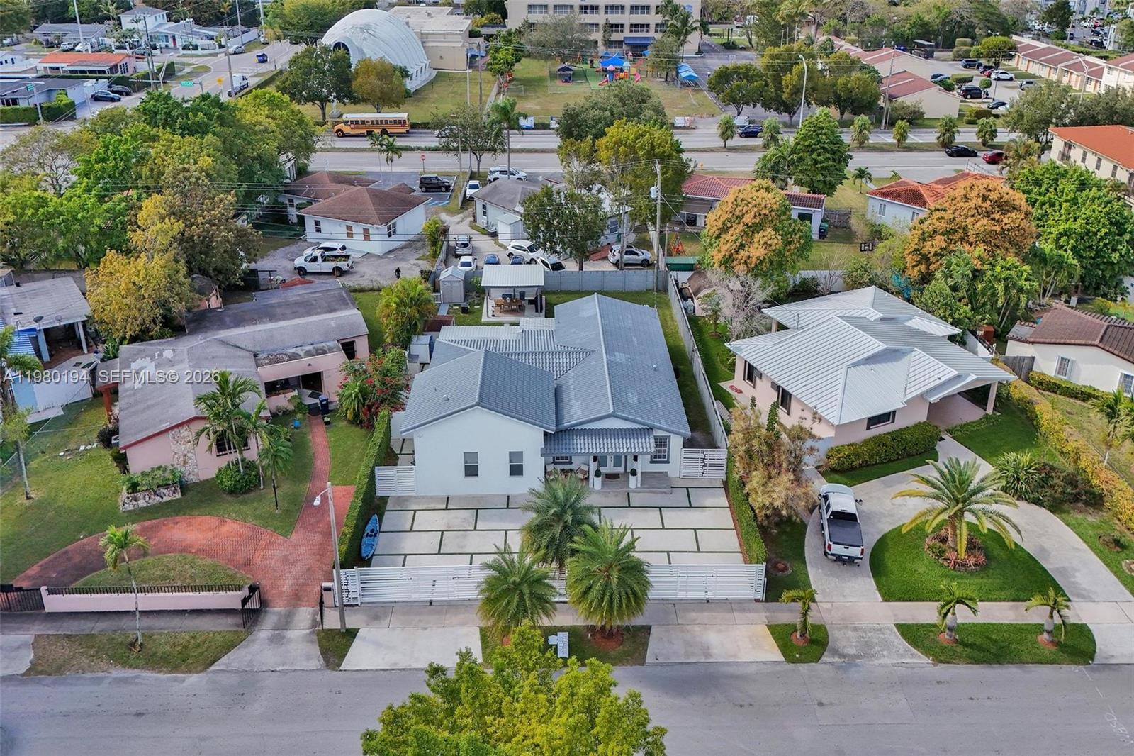 BREEZEVIEW MANORS - Residential